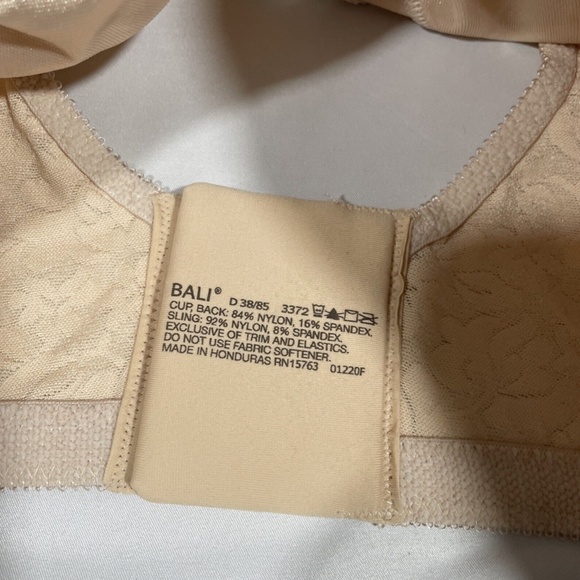 NEW BALI [ 38D ] Double Support Spa‎ Closure Wireless Bra in Nude - Picture 7 of 11